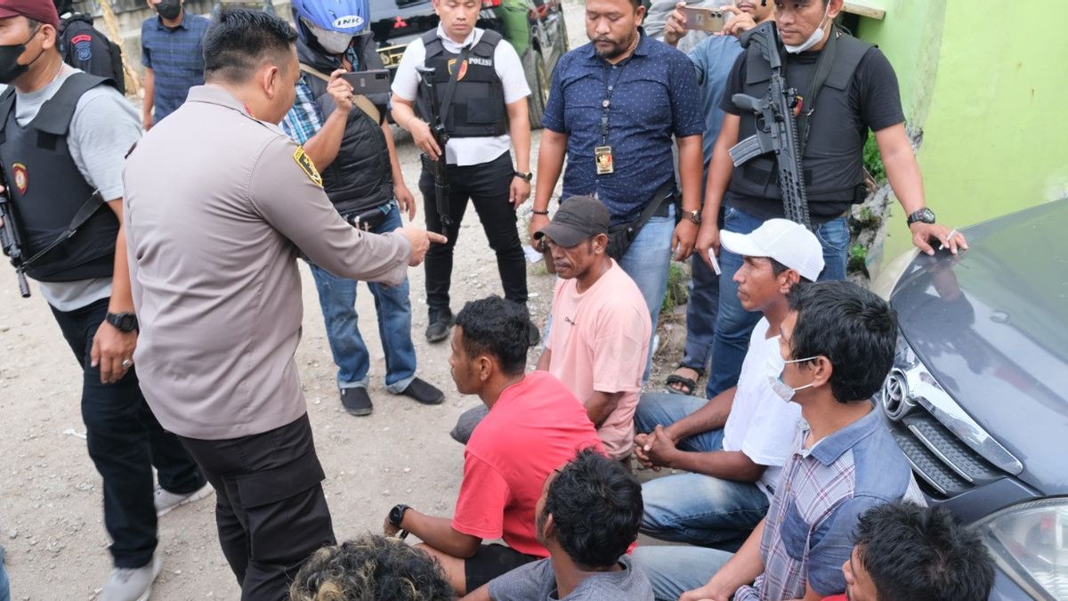 After Being Chased By A Drug Dealer In Ambon Village, The Police Fired A Shot