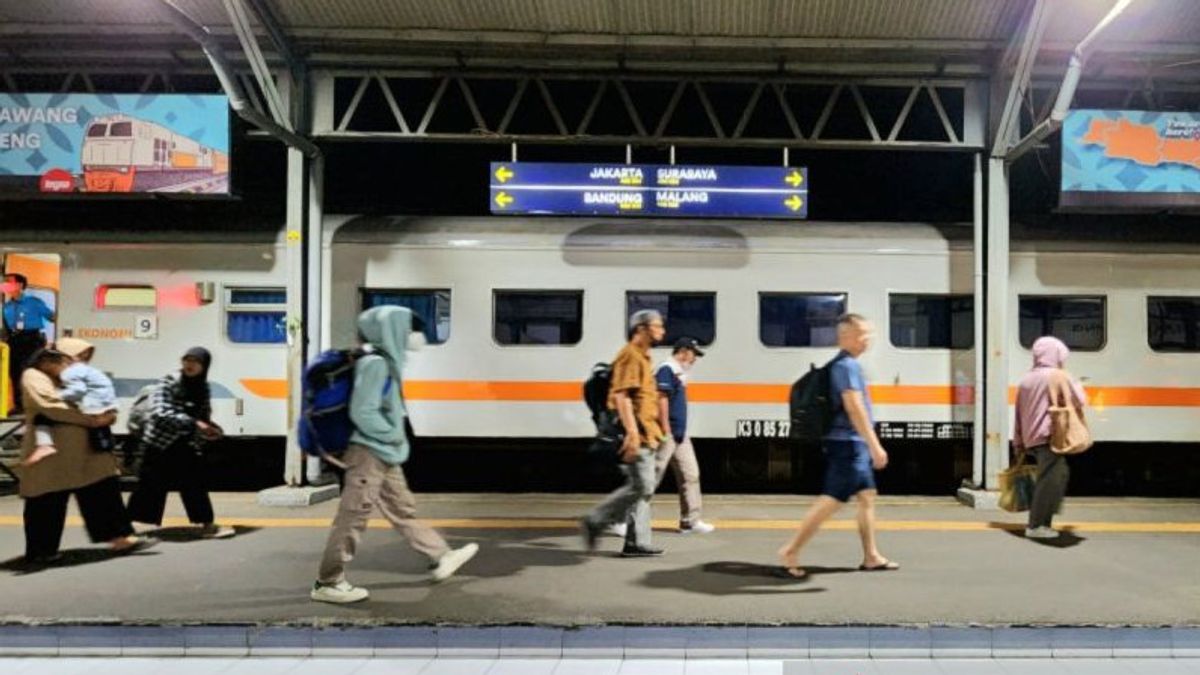 Longsor sur la voie ferrée Karanggandul-Karangsari, 2 voyages de KA Daop Semarang Terganggu