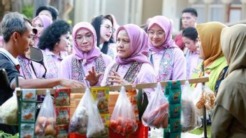 Iriana Jokowi Appreciates The Free Mobile Vegetable Seller Program To Reduce Stunting Rates In Banyuwangi