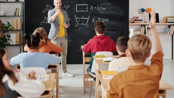 Tips Parenting: Ketahui 4 Alasan Buah Hati Takut Masuk Sekolah