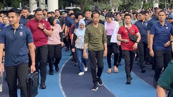 President Jokowi Had Morning Sports In A Mask To Greater Bandung