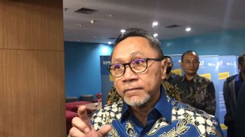 Zulhas répond à la décision de la Cour suprême au milieu des rumeurs selon lesquelles Kaesang mène à une élection de Jakarta : C’est ainsi que la politique