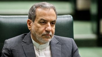 Iran Opens Hormuz Strait During 10-Day Ceasefire in Lebanon