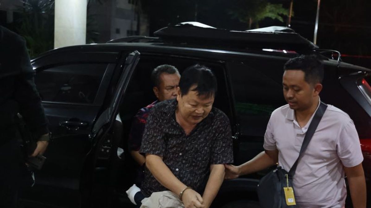 万丹检察官办公室在拉瓦曼贡逮捕了约翰尼·凯恩德(Johnny Kainde)的欺诈逃犯