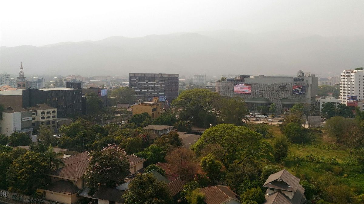 Chiang Mai Worst Air Quality In The World, Government Distributes Masks To Residents