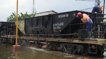 As A Result Of The Flood, The Semarang Tawang-Alastua Railway Has Not Been Passed