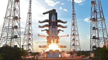 Badan Antariksa India Bermitra dengan SpaceX untuk Luncurkan Satelit Broadband