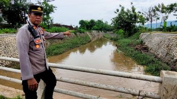 Debit Air Tak Tertampung Sungai, Situbondo Dilanda Banjir Bandang