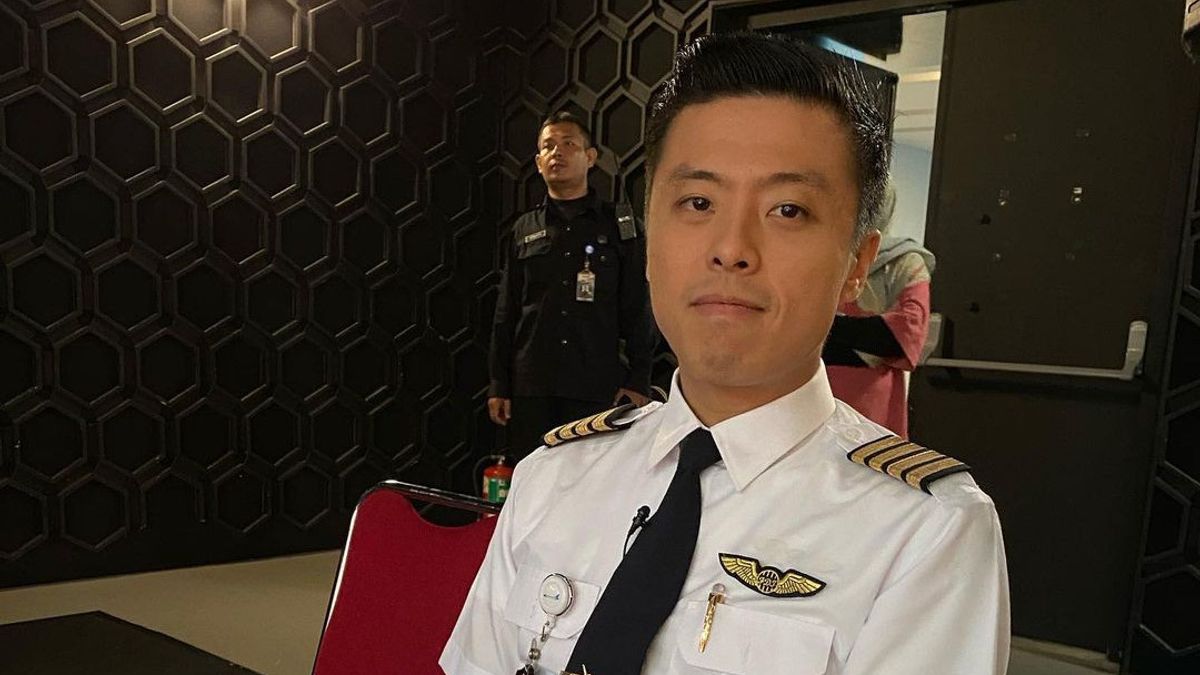Not Accepting Accused Of Cheating, Captain Vincent Raditya's Wife Reveals Her Husband's Abusive Nature
