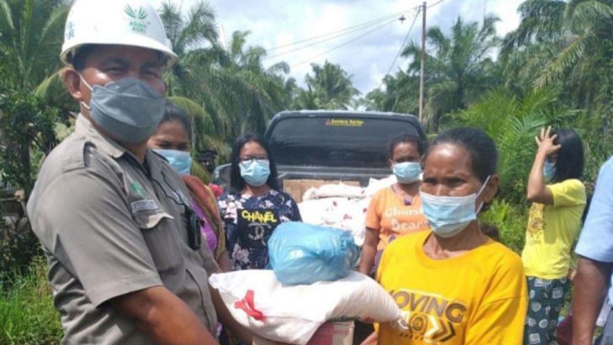 Banjir di Dusun Tangkahan Bosi Medan, PT HSJ Kebun Negeri Lama Beri Santunan