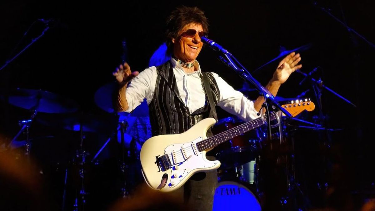 Watch The Let's Cup At Jeff Beck's Last Concert Before Death