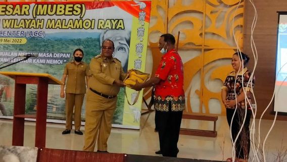 Wali Kota Sorong Sumbang Rp100 Juta untuk Musda Suku Pribumi, MOI