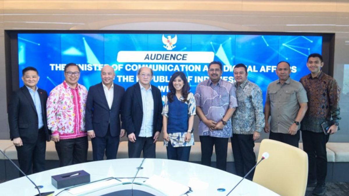 Menkomdigi Bahas Kolaborasi Pusat Data, Al, dan Zero Blank Spot dengan Singapura