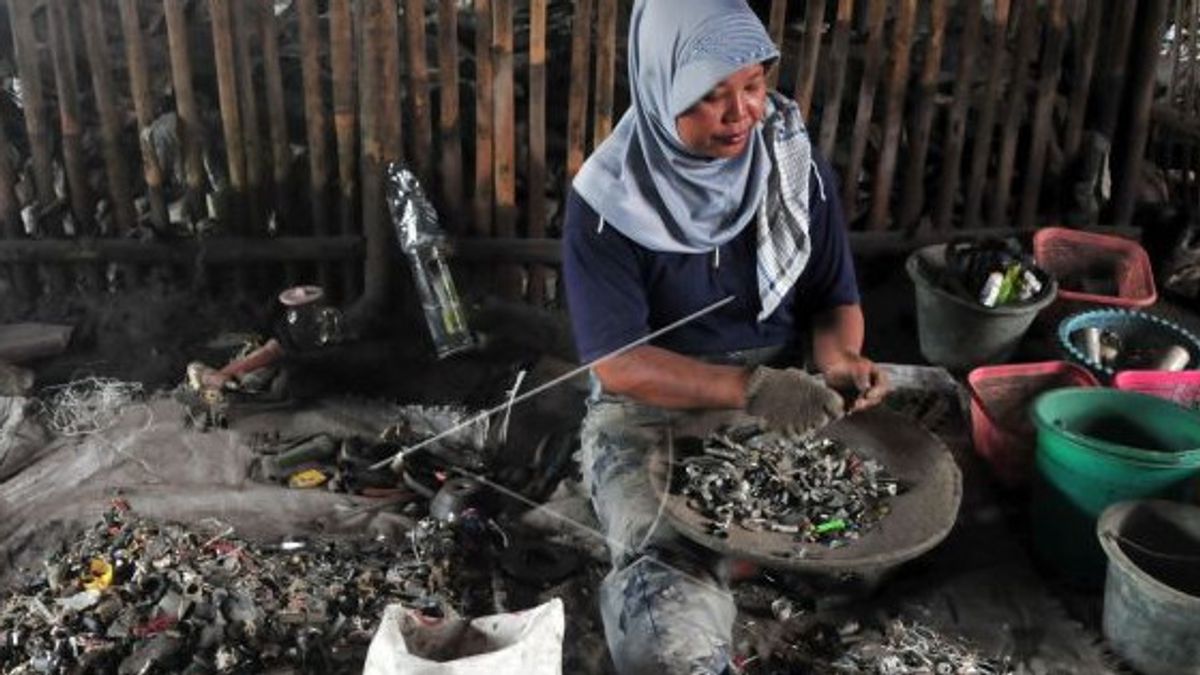 Marak Pencurian Besi, Pemkab Biak Larang Adanya Transaksi Jual Beli Limbah Logam