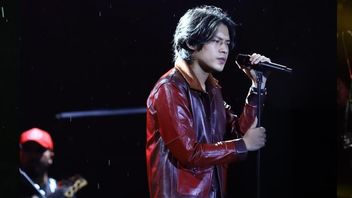 ロニー・パルリアンは最新の音楽作品で恋に落ちることを描いています、終わりはありません