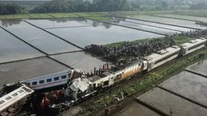 Abaikan Sinyal, Kereta Kargo Tabrak Kereta Penumpang di India Timur Tewaskan 8 Orang 