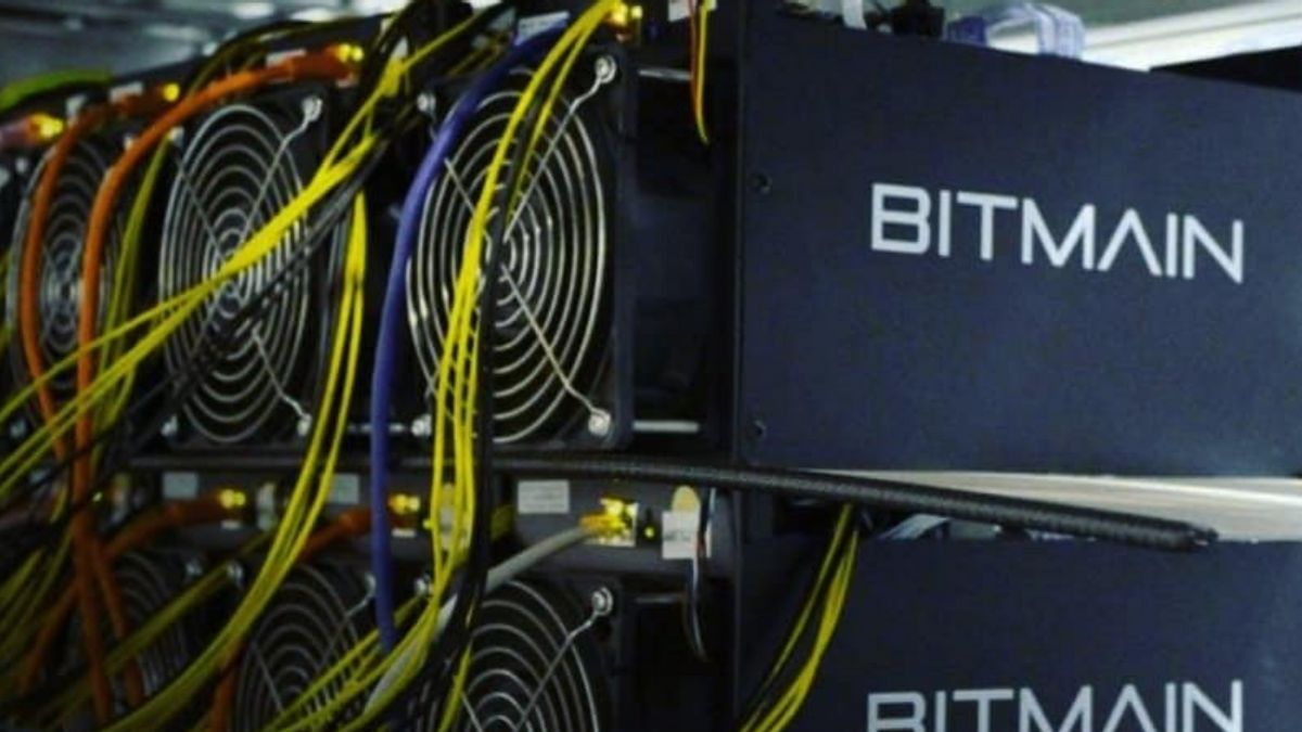 Avec 2,9 billions de roupies, Phoenix Group achète une machine minière Bitcoin à Bitmain
