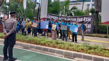 Unable to live in Kampung Susun Bayam, Residents of JIS Evicted Administrative Appeal and Call the Provincial Government a Human Rights Violation