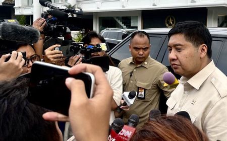 Maruarar Respons Hasto yang Ingin KPK Periksa Keluarga Jokowi: Silakan Saja, Negara Ini Negara Hukum