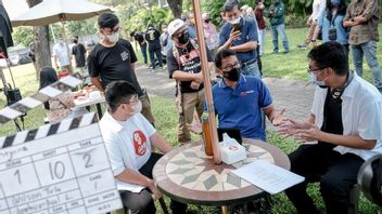为了促进经济增长，Menparekraf Sandiaga鼓励印度尼西亚电影制作人敢于在作品中冒险
