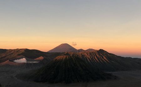 Wisata Bromo Tidak Terdampak Erupsi Gunung Semeru