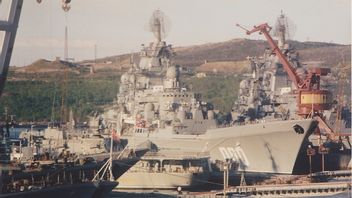 La Russie équipe Le Navire De Guerre Nucléaire Admiral Nakhimov De Missiles De Croisière Kalibr Et De Missiles Hypersoniques Tsirkon