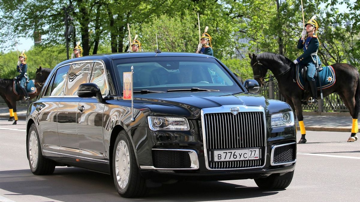 在弗拉基米尔·普京总统就职典礼上，阿联酋批量订购俄罗斯奥鲁斯豪华轿车