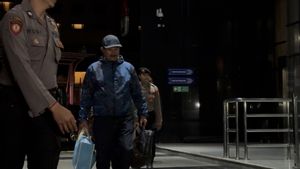 Wali Kota Madiun Tiba di Kantor KPK Usai Terjaring OTT: Kalau Ada Kekurangan, Doakan Saja 