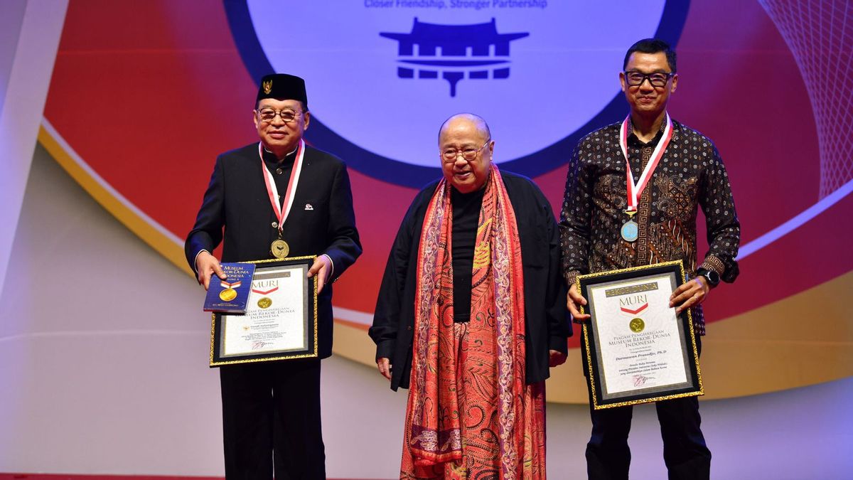 Laskar Bedhayan Indonesia Pusaka的舞台为首尔的印度尼西亚大使创下了MURI记录