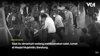 VIDEO: Detik-Detik Wali Kota Bandung Digotong Jemaah, Wafat Saat Salat Jumat