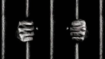 Broken Window, Dozens Of Jayapura Police Prisoners Escaped