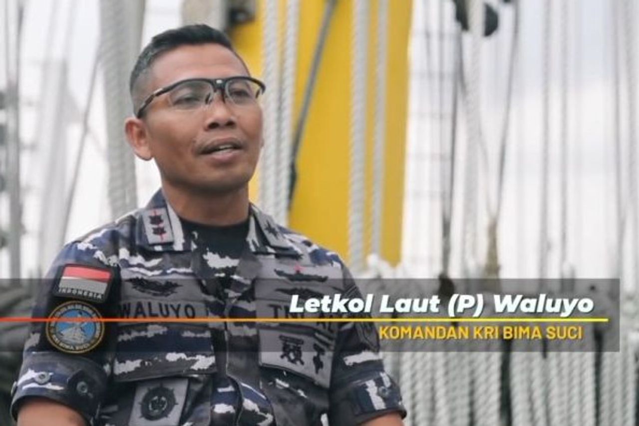 KRI Bima Suci指挥官Laut Waluyo中校的旅程始于一名建筑工人