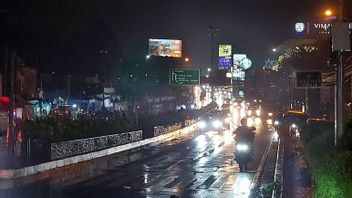 Police Apply One Way From Puncak To Jakarta Until 10 Pm