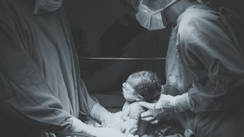 Bayi di Abu Dhabi Ini Tumbuh Sehat Setalah Lahir Prematur di Usia 28 Minggu, Berat 380 Gram dan Alami Komplikasi