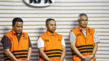 KPK Sita Dokumen dan CCTV saat Geledah Rumah Gubernur Riau