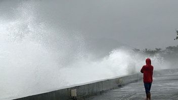 南西タフ島南部の海を脅かす最大6メートルの高波