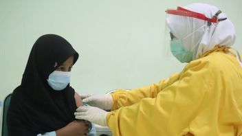 Jokowi Demande Que Le Rappel Du Vaccin Contre La COVID-19 Soit Injecté Au Grand Public Au Début De 2022