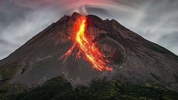 L'activité du Merapi est toujours élevée, cinq coulées de lave atteignent 2 kilomètres