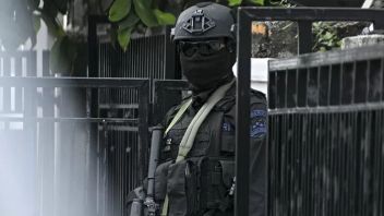 Densus 88卸下4名疑似南苏门答腊恐怖分子的角色，将逃犯隐藏在Galang Dana
