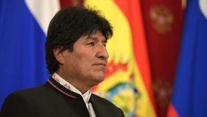 她的汽车在早期伏击中被枪杀,Evo Morales:玻利维亚特工试图杀死我