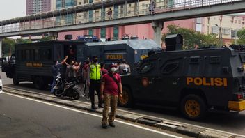 20 Naughty Sympathizers Rizieq Shihab Taken To The Central Jakarta Metro Police