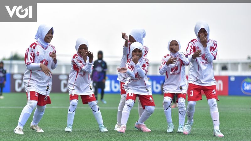 Consistency is a Plus Value for the Selection of Early Age Girls Footballers at MLSC