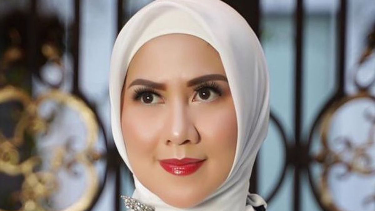 Venna Melinda Officially Sues Ferry Irawan's Divorce Again