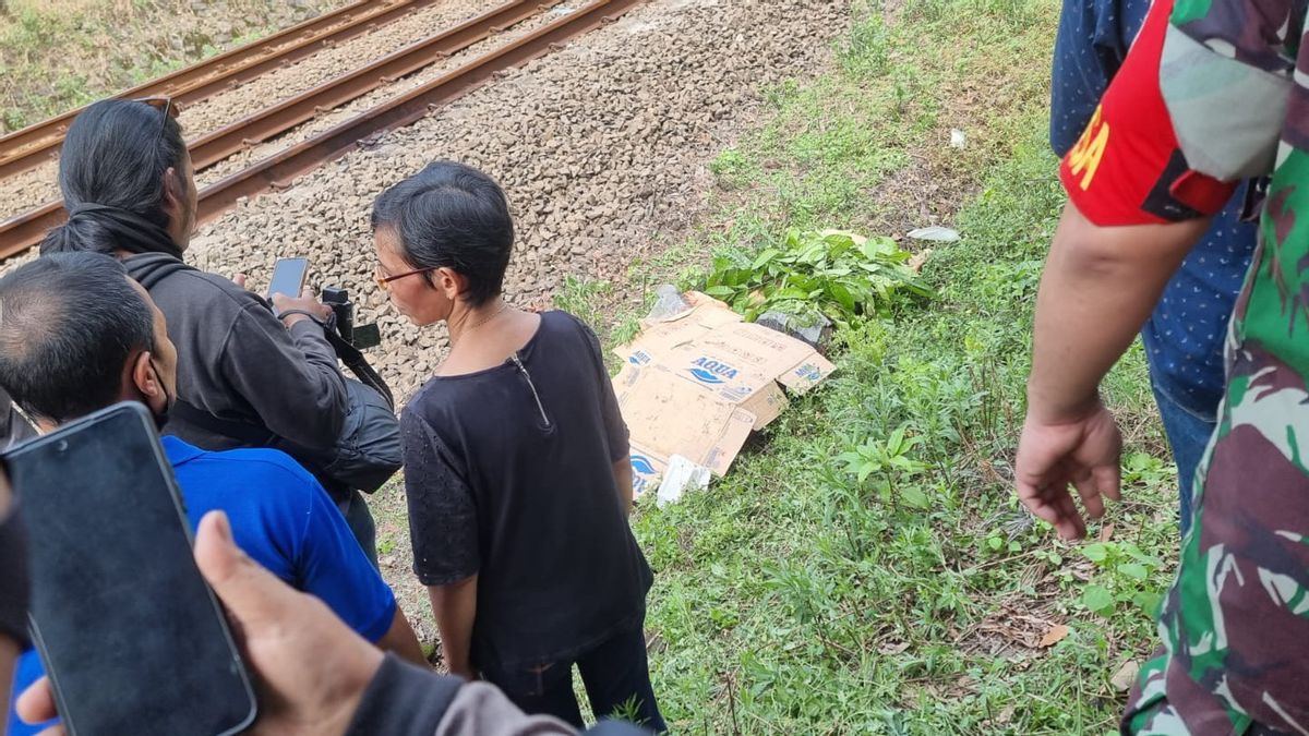 Man Dies On The KRL Line Of Green Permata Turns Suicide, 10-Year Depression Left Behind By His Wife And Children