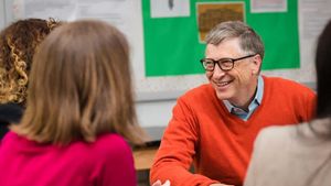 Bill Gates Diam-diam Beli Saham Apple