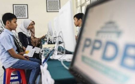 Sekolah Gratis Dinilai Bisa Selesaikan Keluhan PPDB di Jakarta