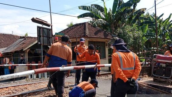 Banyak Kecelakaan, 24 Perlintasan Liar Ditutup KAI Daop 9 Jember