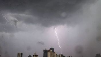 BMKG rappelle le potentiel de pluie et de vents violents à Jakarta samedi soir