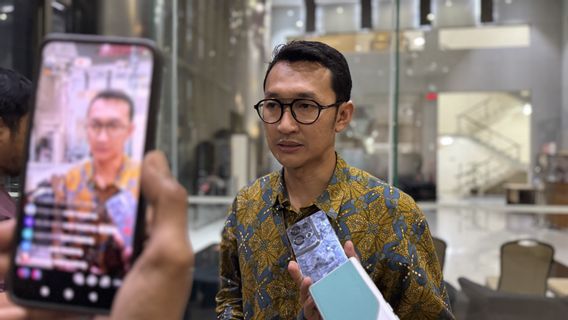 Tulungagung摄政王Gatut Sunu在KPK OTT后于昨天上午被带到雅加达