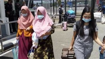 Tiba dari Malaysia dan Singapura, Puluhan Pekerja Migran Asal Pamekasan Isolasi di Surabaya